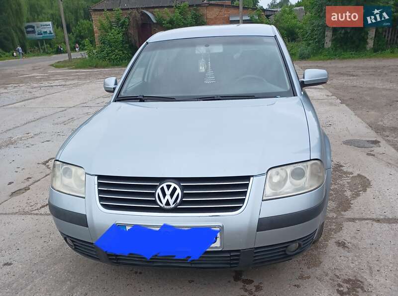 Седан Volkswagen Passat 2003 в Ахтырке