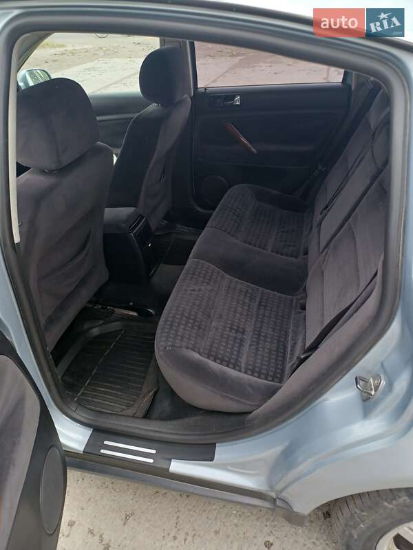 Седан Volkswagen Passat 2003 в Ахтырке