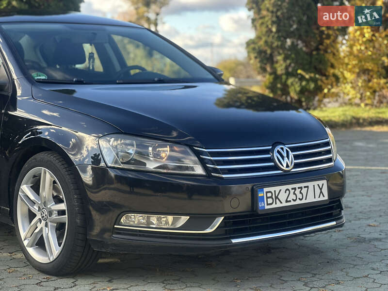 Седан Volkswagen Passat 2013 в Дубні