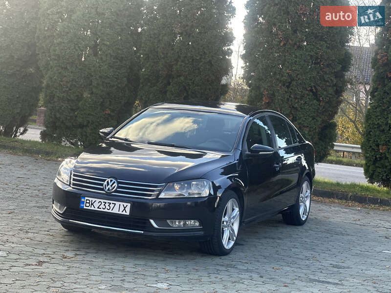 Седан Volkswagen Passat 2013 в Дубні