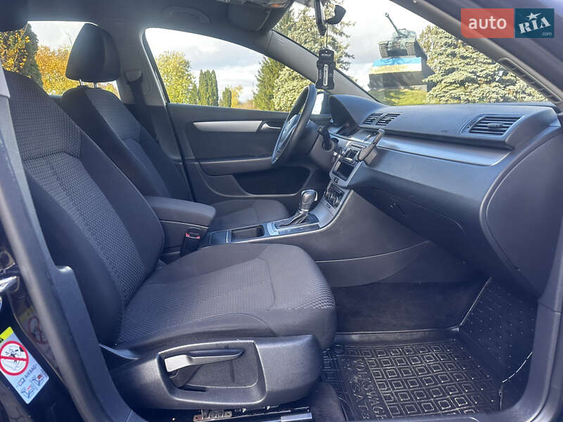 Седан Volkswagen Passat 2013 в Дубні