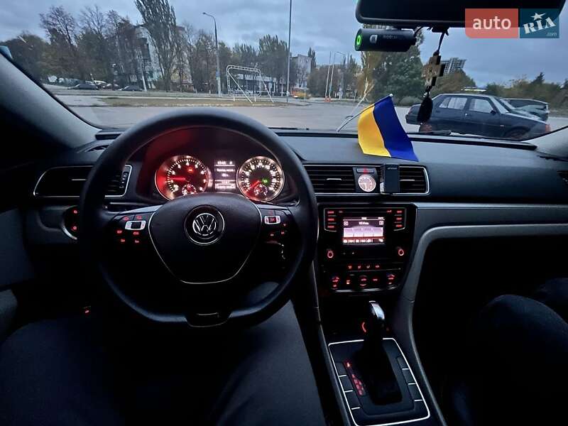 Седан Volkswagen Passat 2016 в Запорожье фото 2 Седан Volkswagen Passat 2016 в Запорожье