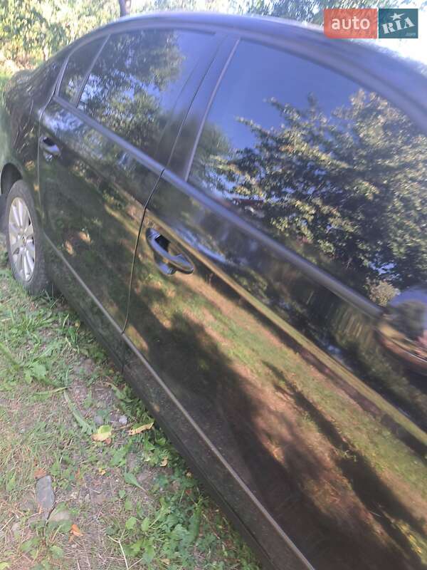 Седан Volkswagen Passat 2008 в Ивано-Франковске