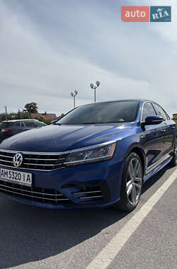 Седан Volkswagen Passat 2017 в Києві