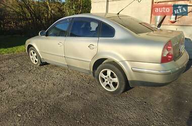 Седан Volkswagen Passat 2005 в Львове