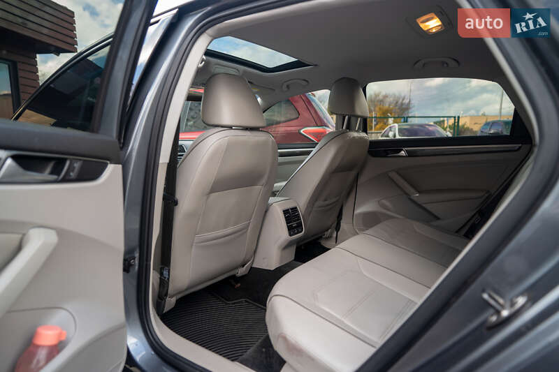 Седан Volkswagen Passat 2016 в Києві