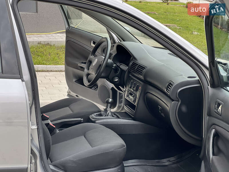 Седан Volkswagen Passat 2001 в Тернополе