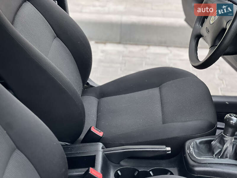 Седан Volkswagen Passat 2001 в Тернополе