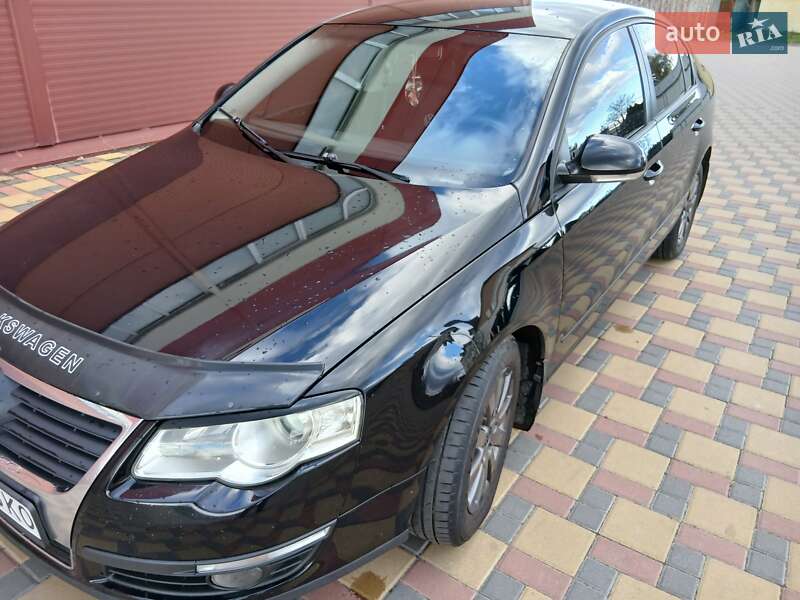 Седан Volkswagen Passat 2008 в Гайсине