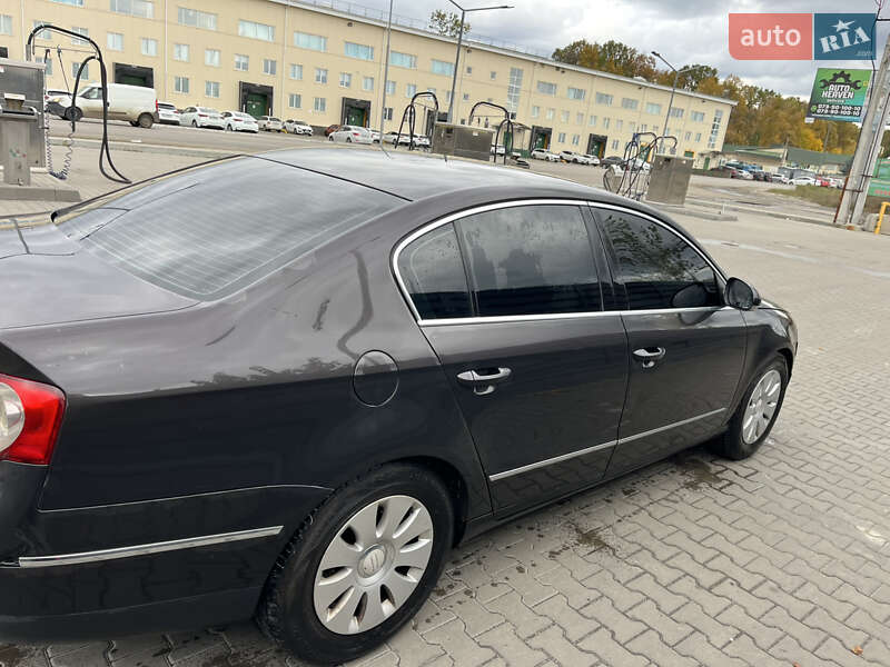 Седан Volkswagen Passat 2005 в Крюківщині