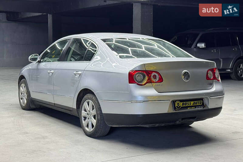 Седан Volkswagen Passat 2010 в Чернівцях