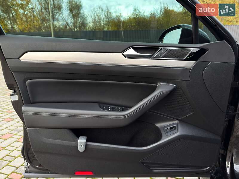 Універсал Volkswagen Passat 2017 в Луцьку фото 26 Універсал Volkswagen Passat 2017 в Луцьку