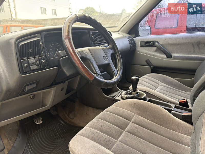 Седан Volkswagen Passat 1992 в Кременці