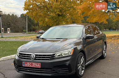 Седан Volkswagen Passat 2017 в Ровно