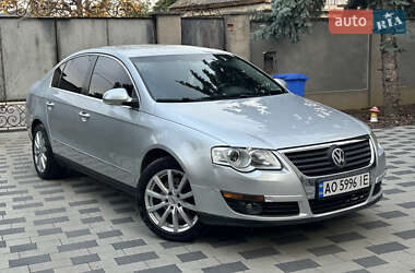 Седан Volkswagen Passat 2005 в Мукачевому
