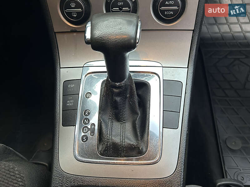 Седан Volkswagen Passat 2005 в Мукачево