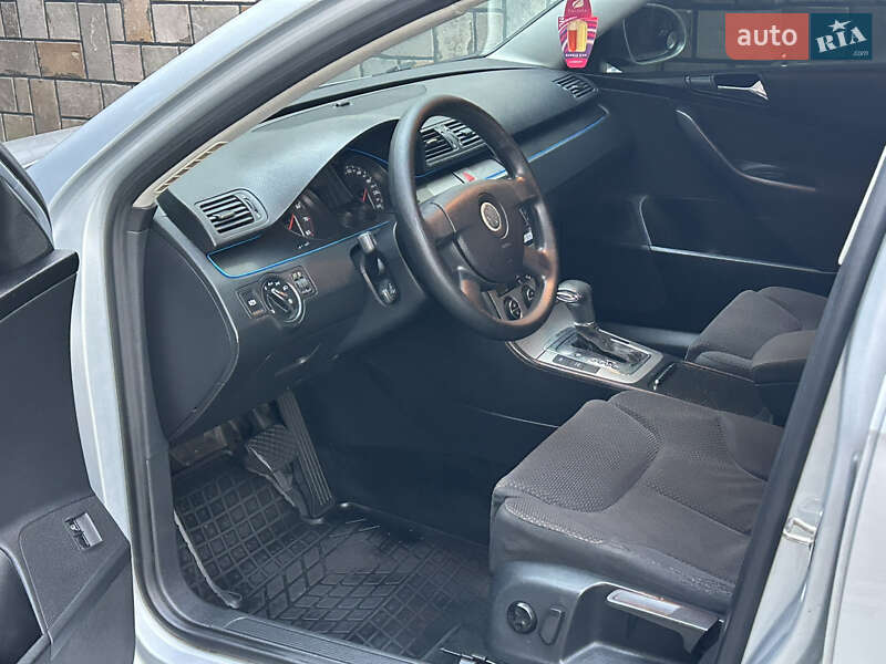 Седан Volkswagen Passat 2005 в Мукачево