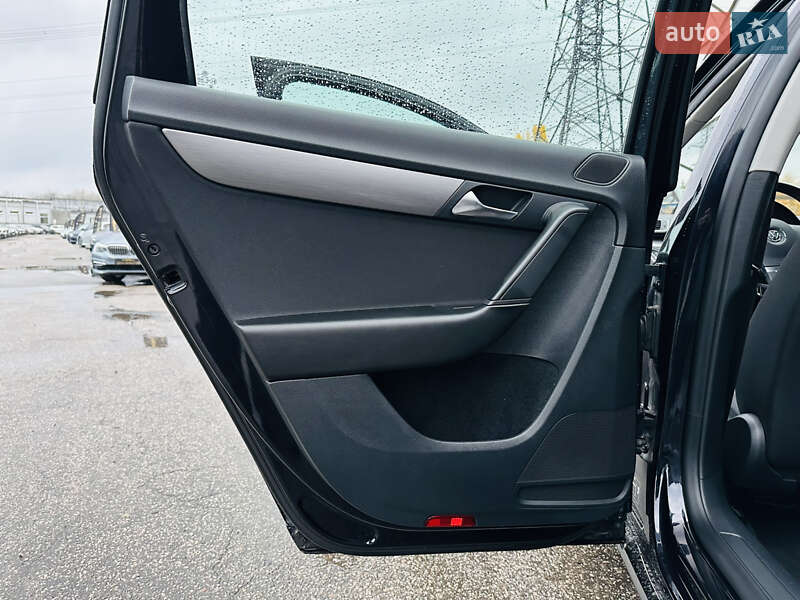 Универсал Volkswagen Passat 2013 в Харькове