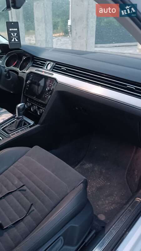 Универсал Volkswagen Passat 2017 в Золочеве