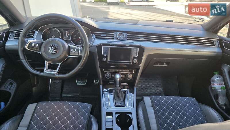 Универсал Volkswagen Passat 2015 в Хмельницком