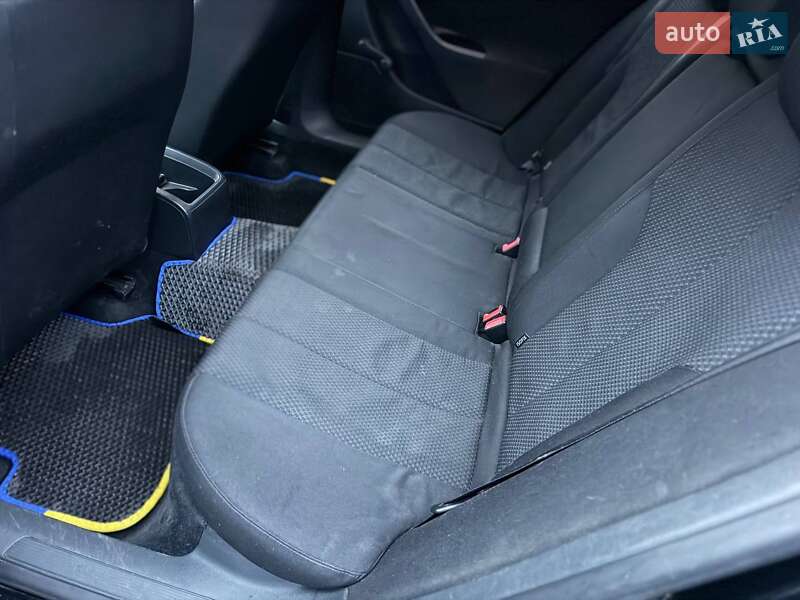 Седан Volkswagen Passat 2009 в Запорожье