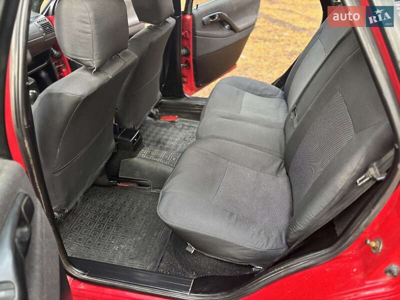 Седан Volkswagen Passat 1993 в Ахтырке