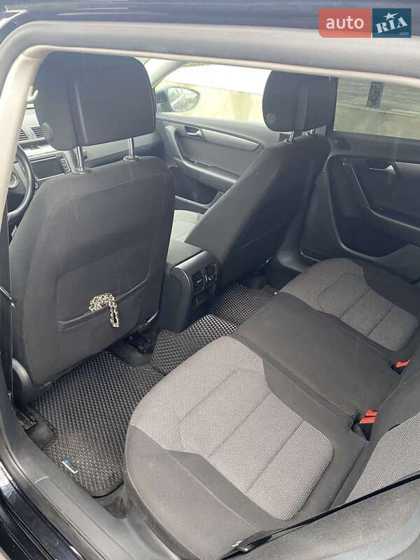 Универсал Volkswagen Passat 2012 в Маневичах