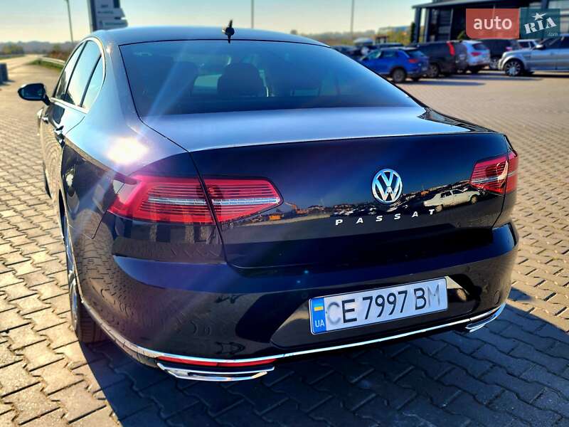 Седан Volkswagen Passat 2015 в Черновцах