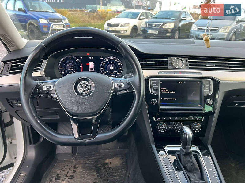 Універсал Volkswagen Passat 2016 в Львові фото 22 Універсал Volkswagen Passat 2016 в Львові