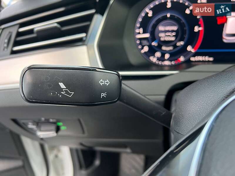 Універсал Volkswagen Passat 2016 в Львові фото 26 Універсал Volkswagen Passat 2016 в Львові