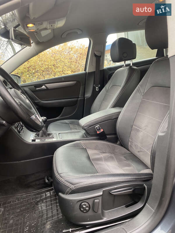 Универсал Volkswagen Passat 2011 в Киеве фото 8 Универсал Volkswagen Passat 2011 в Киеве
