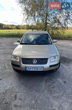 Седан Volkswagen Passat 2002 в Ємільчиному