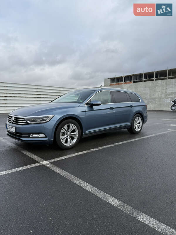 Универсал Volkswagen Passat 2017 в Львове фото 4 Универсал Volkswagen Passat 2017 в Львове