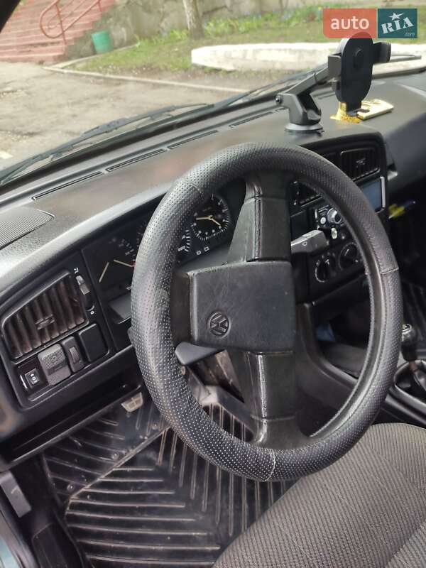 Седан Volkswagen Passat 1990 в Каменец-Подольском фото 5 Седан Volkswagen Passat 1990 в Каменец-Подольском