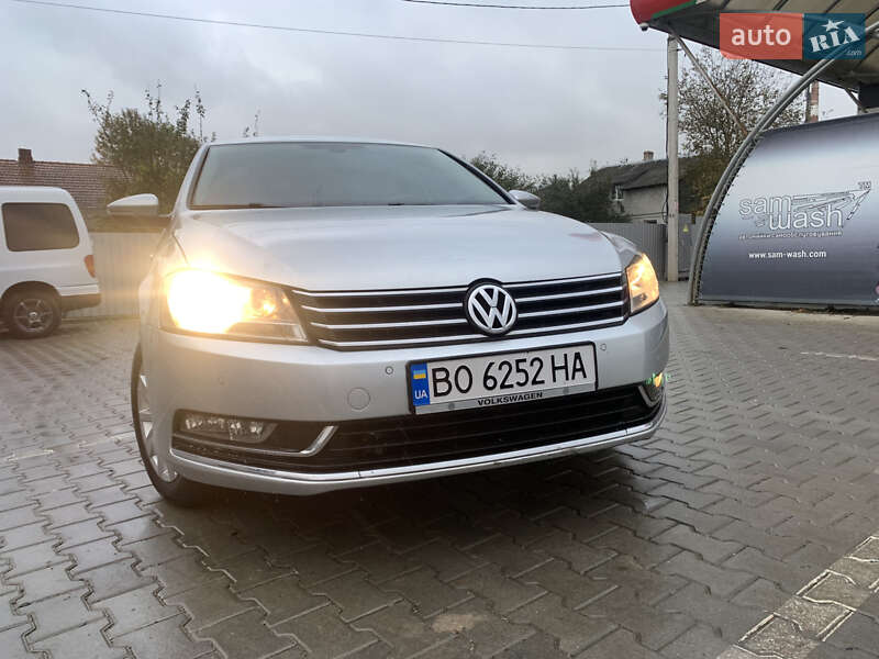Седан Volkswagen Passat 2011 в Монастириській