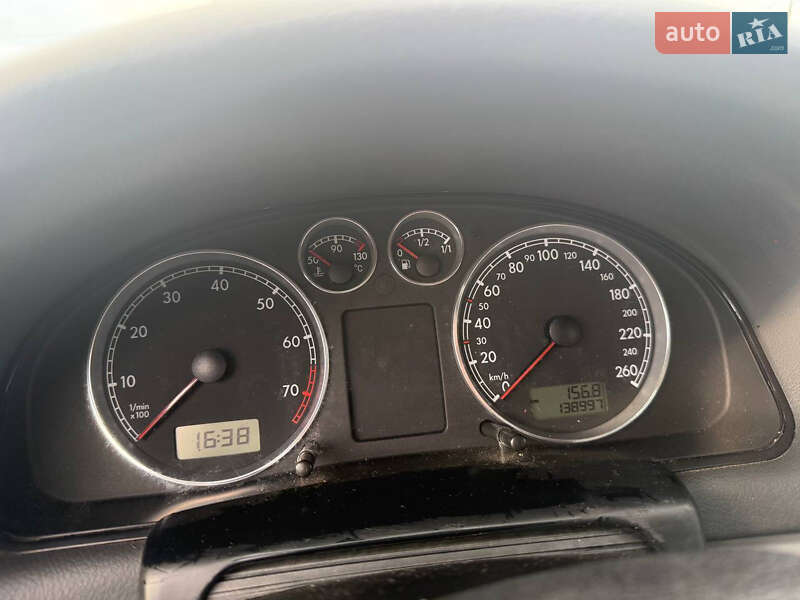 Седан Volkswagen Passat 2004 в Коломые