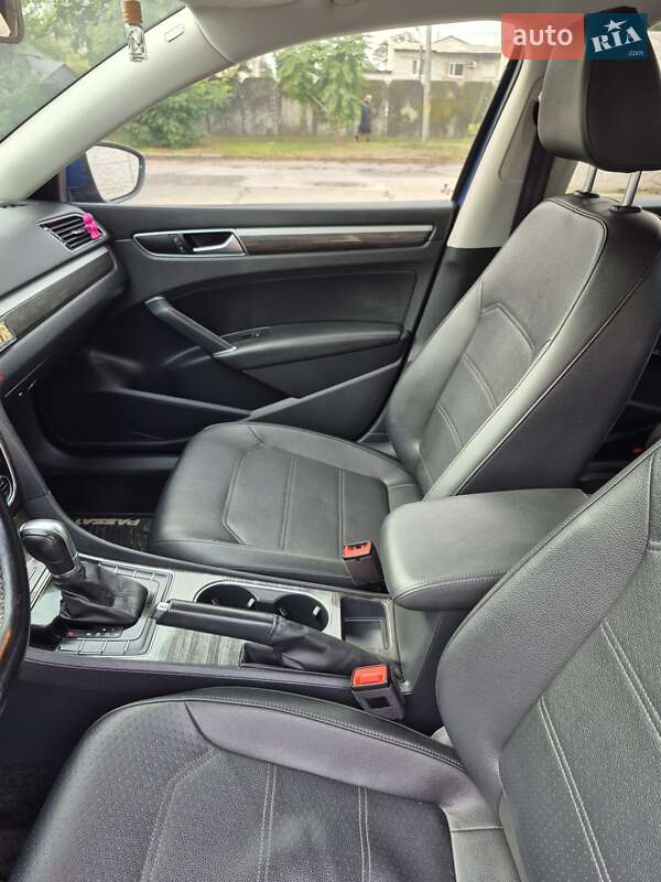 Седан Volkswagen Passat 2016 в Александрие