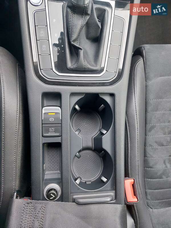 Універсал Volkswagen Passat 2017 в Могилів-Подільському