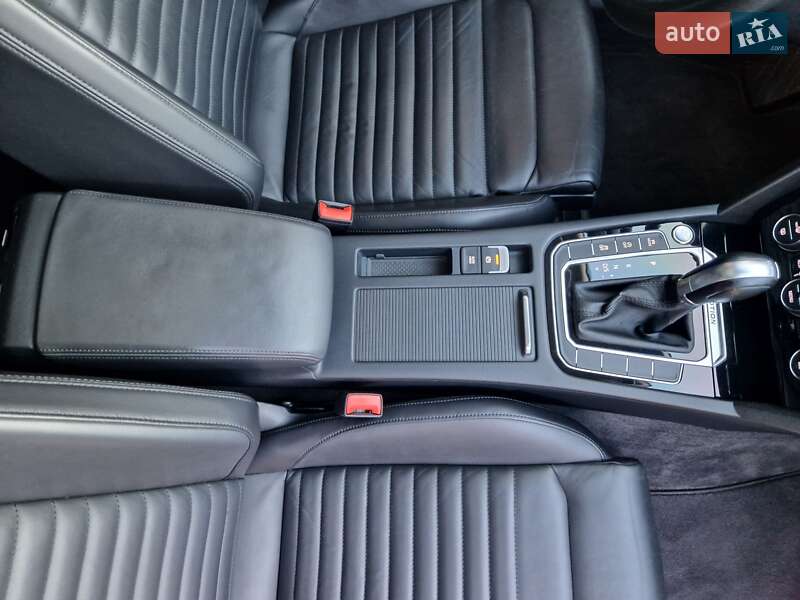 Универсал Volkswagen Passat 2016 в Киеве фото 54 Универсал Volkswagen Passat 2016 в Киеве