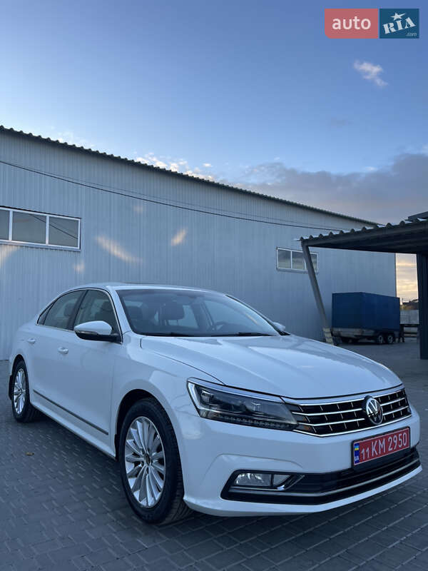 Седан Volkswagen Passat 2016 в Киеве