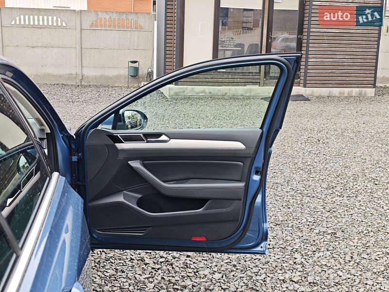 Универсал Volkswagen Passat 2018 в Луцке фото 57 Универсал Volkswagen Passat 2018 в Луцке