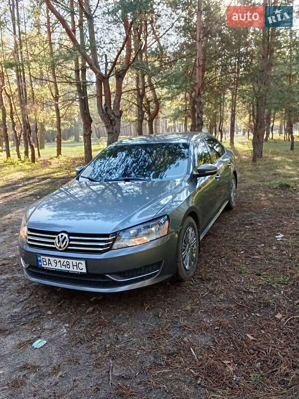 Седан Volkswagen Passat 2015 в Кропивницком