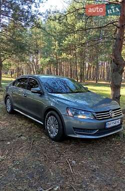 Седан Volkswagen Passat 2015 в Кропивницком