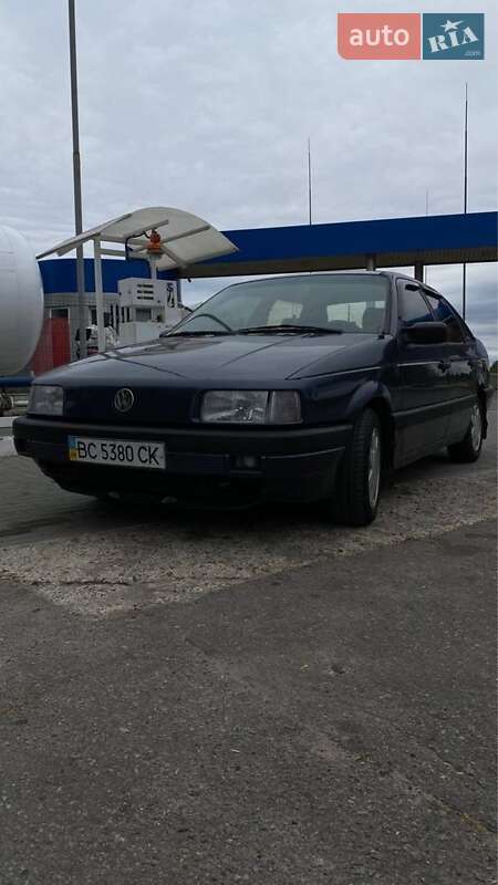 Седан Volkswagen Passat 1988 в Вишгороді