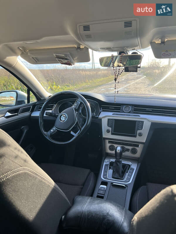 Универсал Volkswagen Passat 2015 в Львове фото 10 Универсал Volkswagen Passat 2015 в Львове