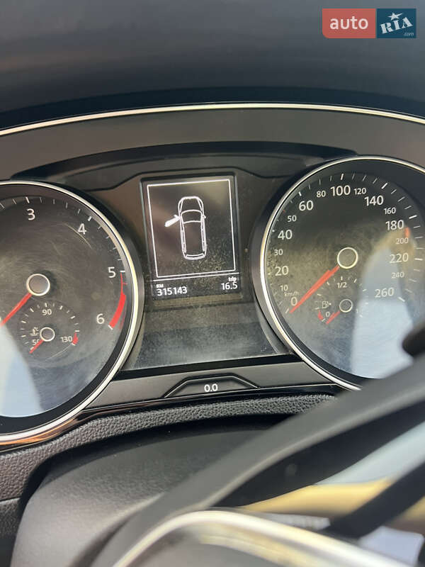 Универсал Volkswagen Passat 2015 в Львове фото 17 Универсал Volkswagen Passat 2015 в Львове