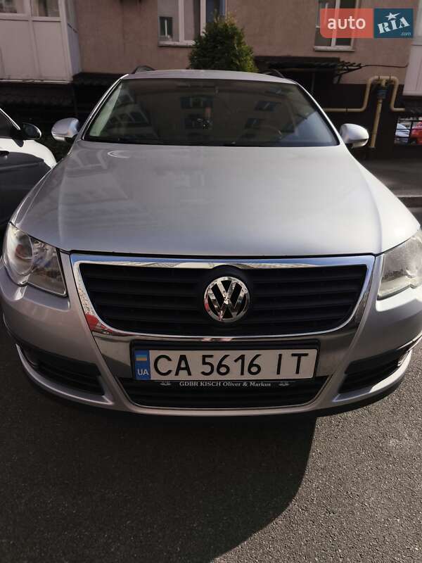Универсал Volkswagen Passat 2006 в Киеве