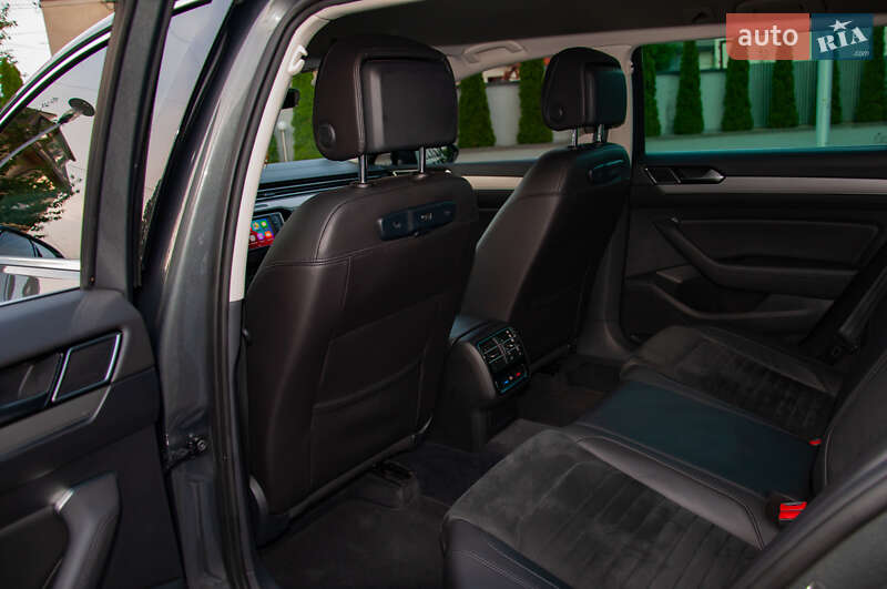 Універсал Volkswagen Passat 2016 в Ужгороді