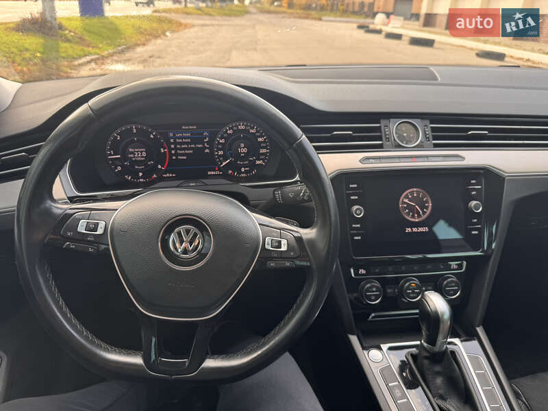 Універсал Volkswagen Passat 2017 в Харкові фото 12 Універсал Volkswagen Passat 2017 в Харкові
