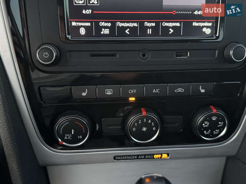 Седан Volkswagen Passat 2012 в Хмельницком